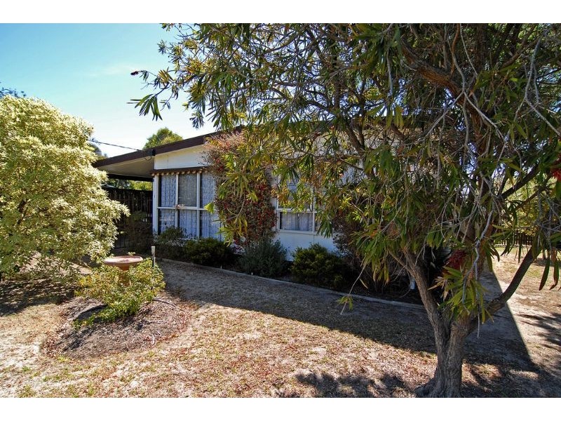 1 Wattletree Ave, St Leonards VIC 3223