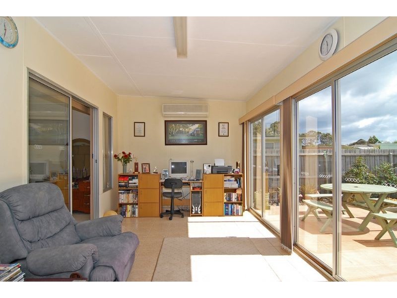 17 McLeod Street, St Leonards VIC 3223