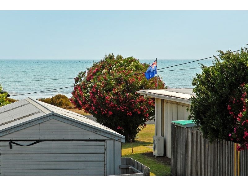 18 Sunset Boulevard, Portarlington VIC 3223