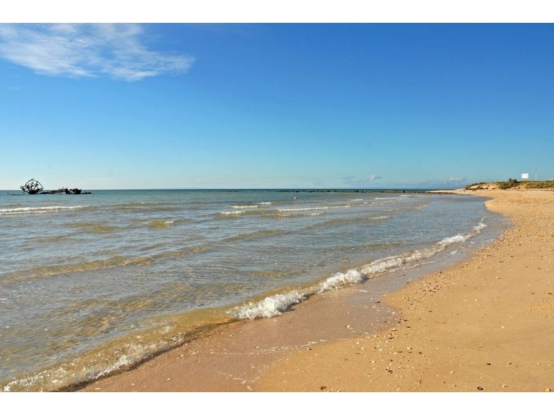 301 The Esplanade, Indented Head VIC 3223