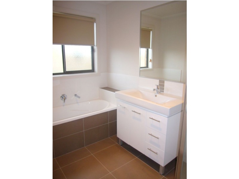 2 Seaspray Court, Indented Head VIC 3223