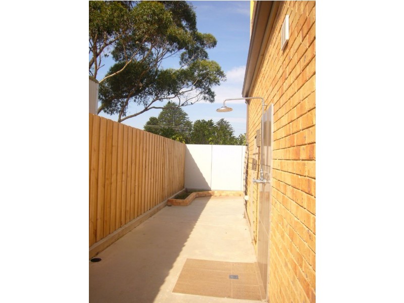 2/15 St Leonards Parade – HOLIDAY RENTAL, St Leonards VIC 3223