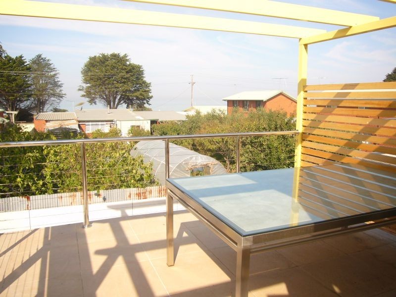 2/15 St Leonards Parade – HOLIDAY RENTAL, St Leonards VIC 3223