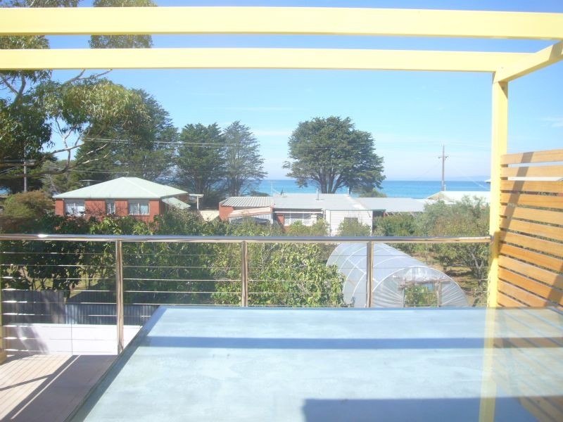 2/15 St Leonards Parade – HOLIDAY RENTAL, St Leonards VIC 3223