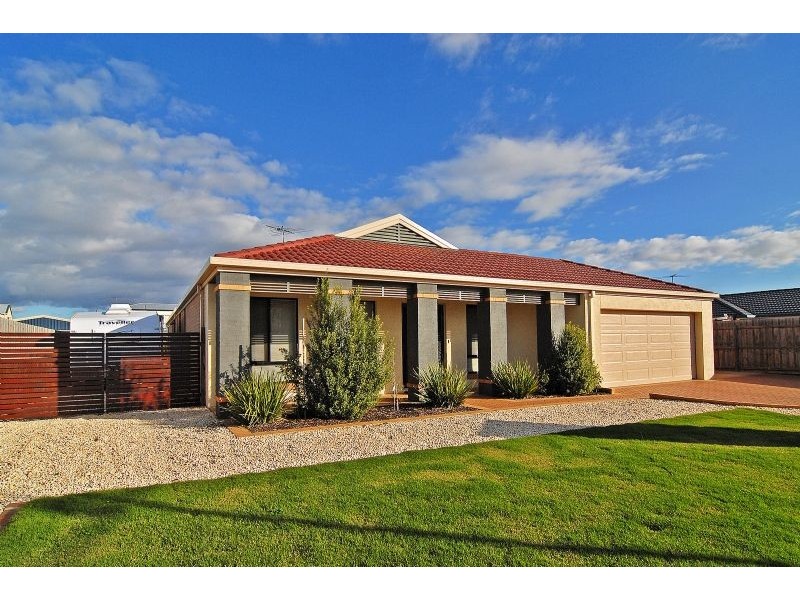 15 Seafarer Court, Indented Head VIC 3223