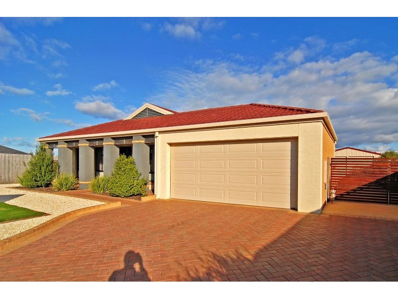 15 Seafarer Court, Indented Head VIC 3223