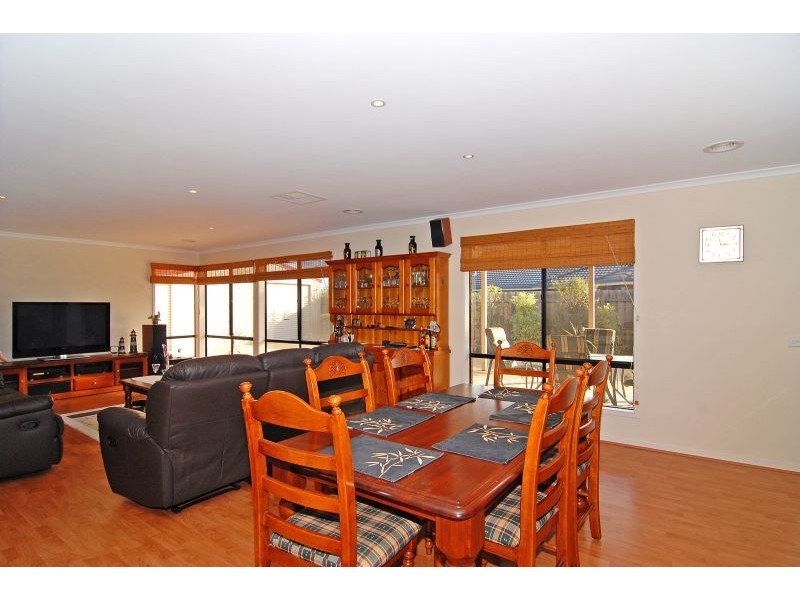 15 Seafarer Court, Indented Head VIC 3223