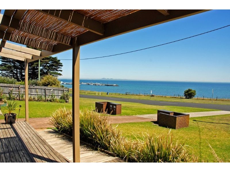 1/2 The Esplanade, Portarlington VIC 3223