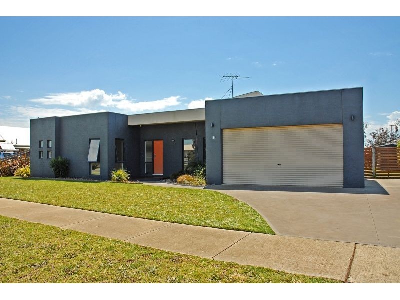 18 Martin Street, Indented Head VIC 3223