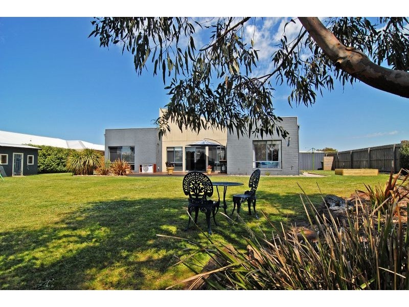18 Martin Street, Indented Head VIC 3223