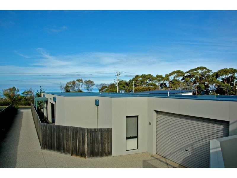 1/109  Bluff Road, St Leonards VIC 3223