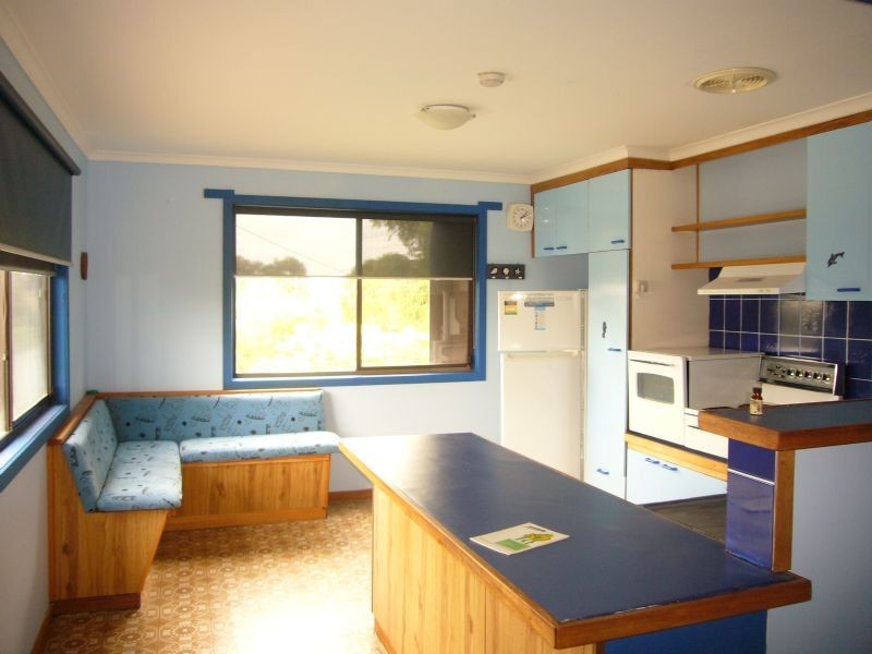 Indented Head VIC 3223