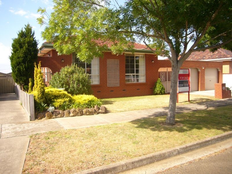 16 Leonard Street, St Leonards VIC 3223
