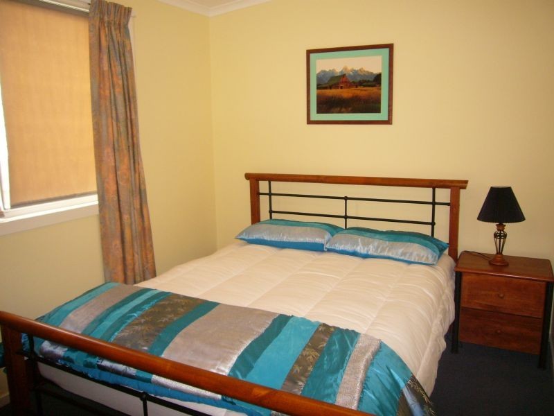 121 The Esplanade, Portarlington VIC 3223