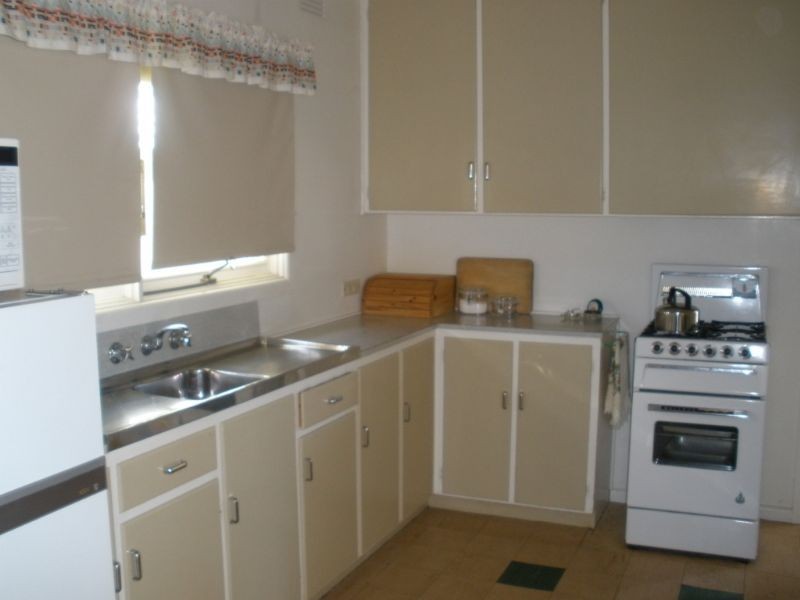 18 Walpole Avenue, Indented Head VIC 3223