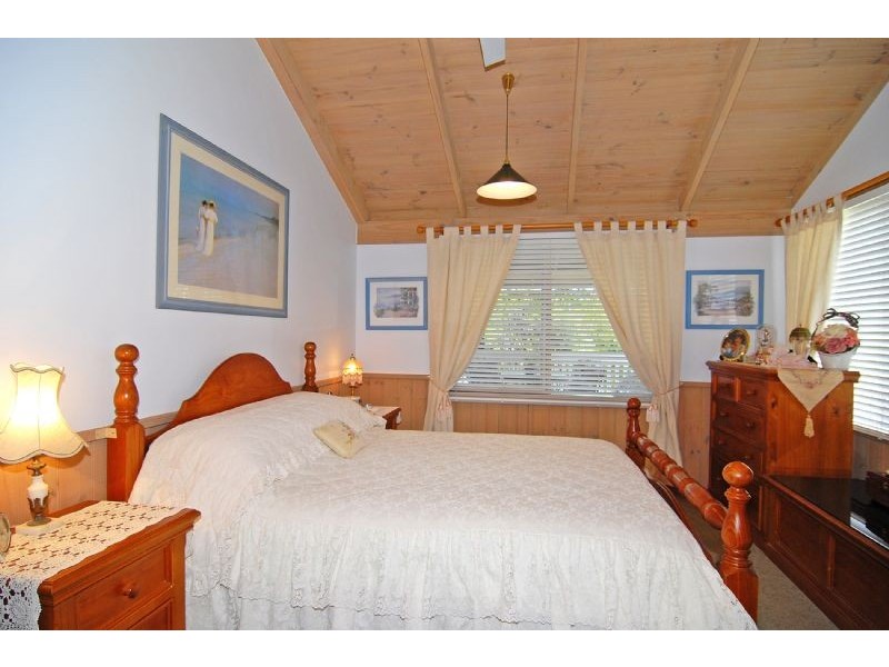 88 Leviens Road, St Leonards VIC 3223