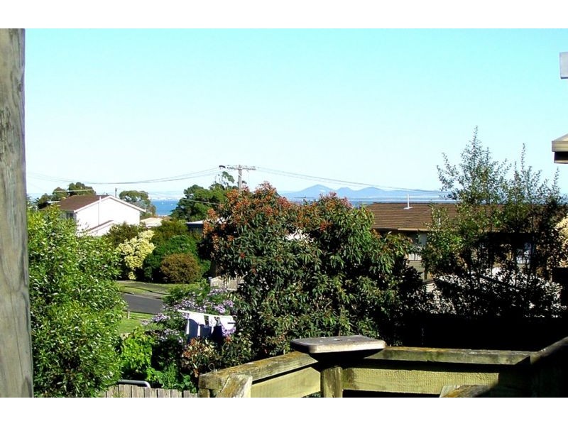 24 Lincoln Drive, Portarlington VIC 3223