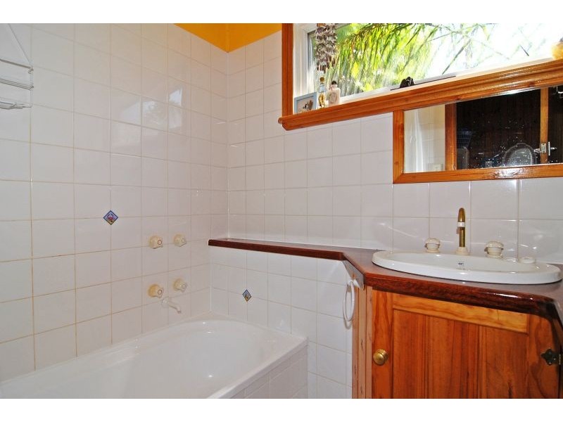 1 Cairnes Street, Indented Head VIC 3223