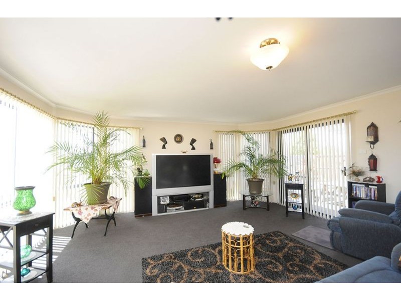 86 Pearl Bay Passage, St Leonards VIC 3223