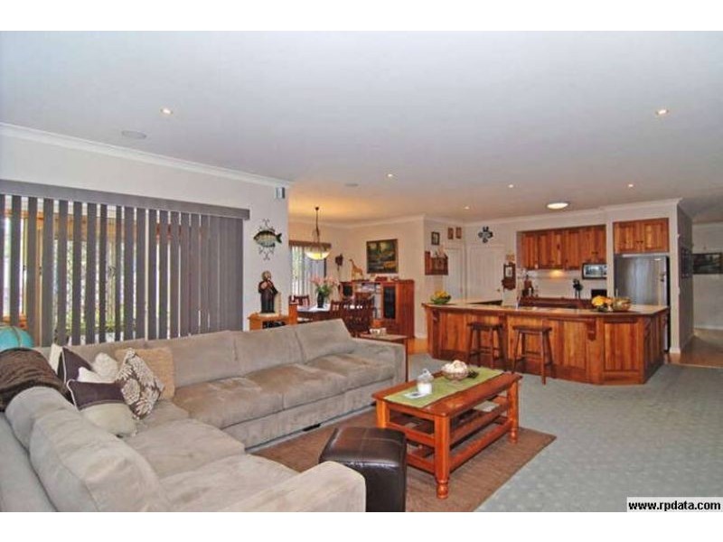 1 Phillip Court, St Leonards VIC 3223