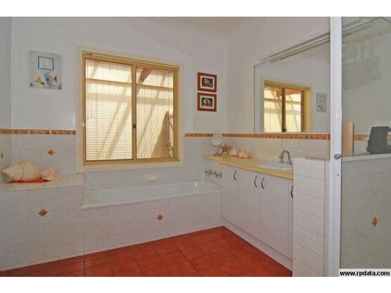 1 Phillip Court, St Leonards VIC 3223