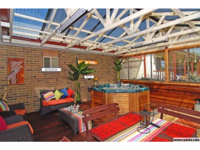 1 Phillip Court, St Leonards VIC 3223