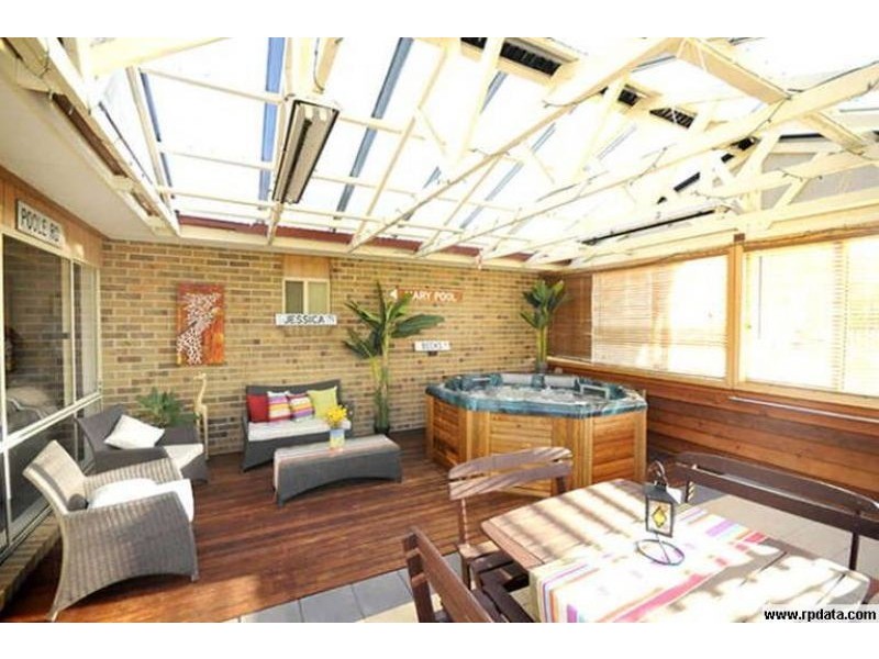 1 Phillip Court, St Leonards VIC 3223