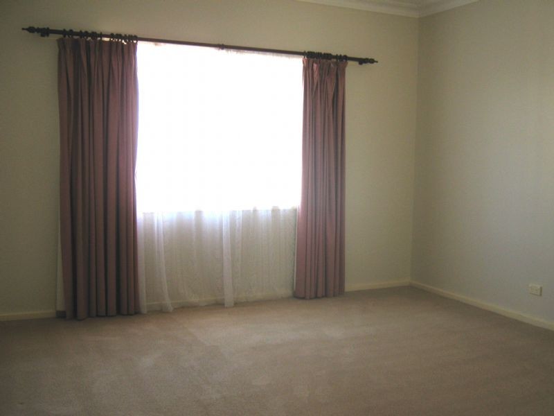 16 Sylvester Ave, St Leonards VIC 3223