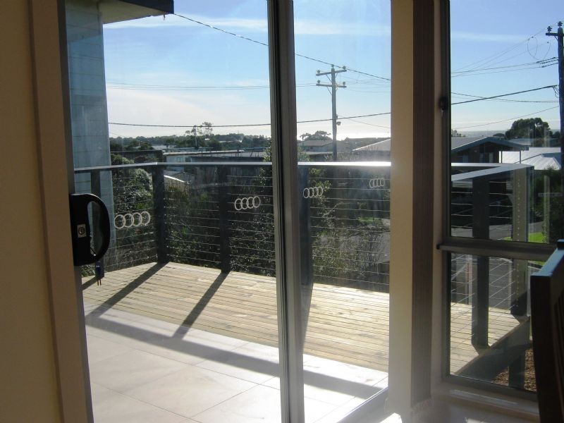 16 Sylvester Ave, St Leonards VIC 3223