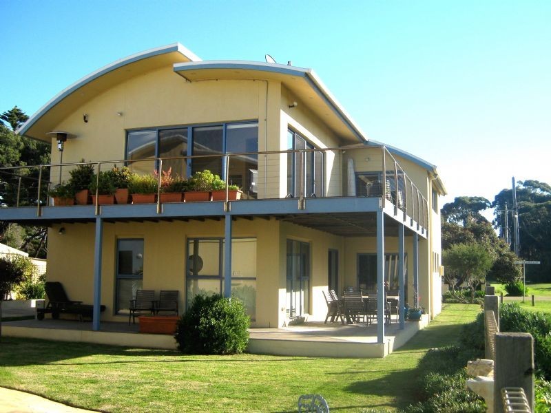 1/22 Bell Parade, St Leonards VIC 3223