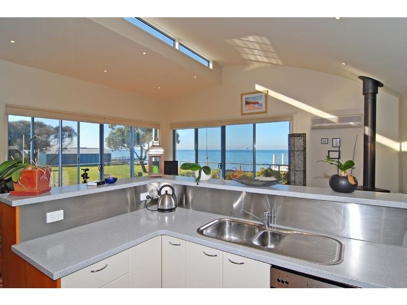 1/22 Bell Parade, St Leonards VIC 3223