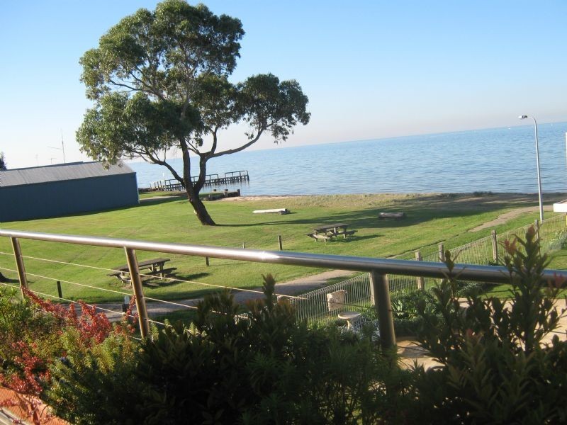 1/22 Bell Parade, St Leonards VIC 3223