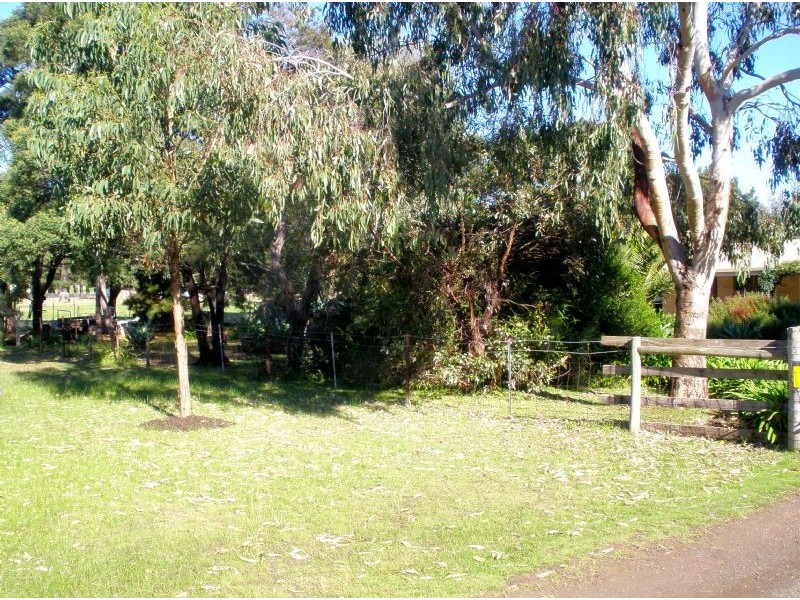 60 Moreland Road, St Leonards VIC 3223