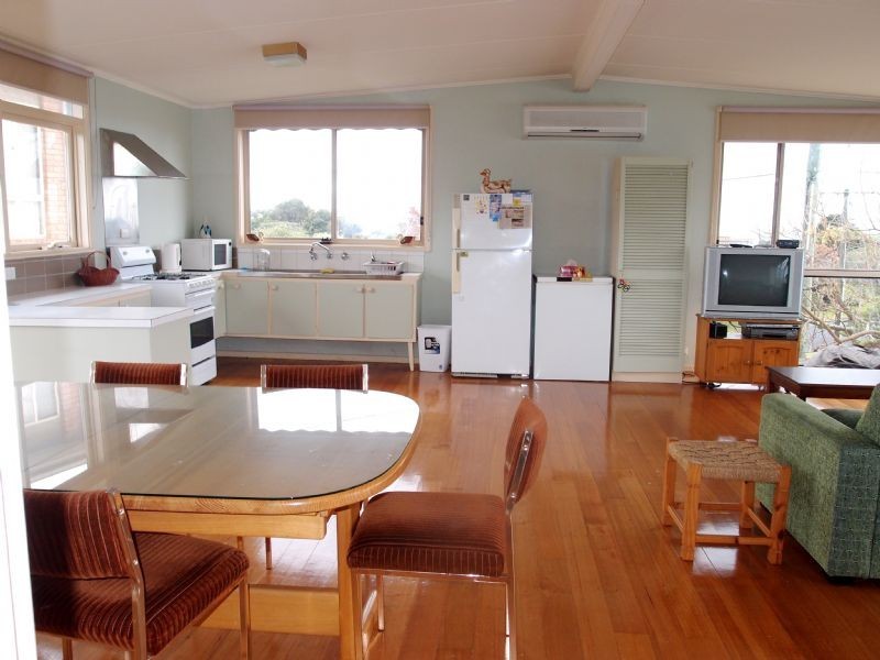 39 Harvey Road, St Leonards VIC 3223