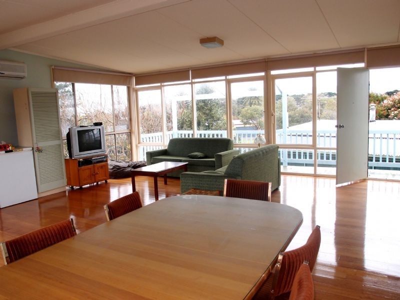 39 Harvey Road, St Leonards VIC 3223