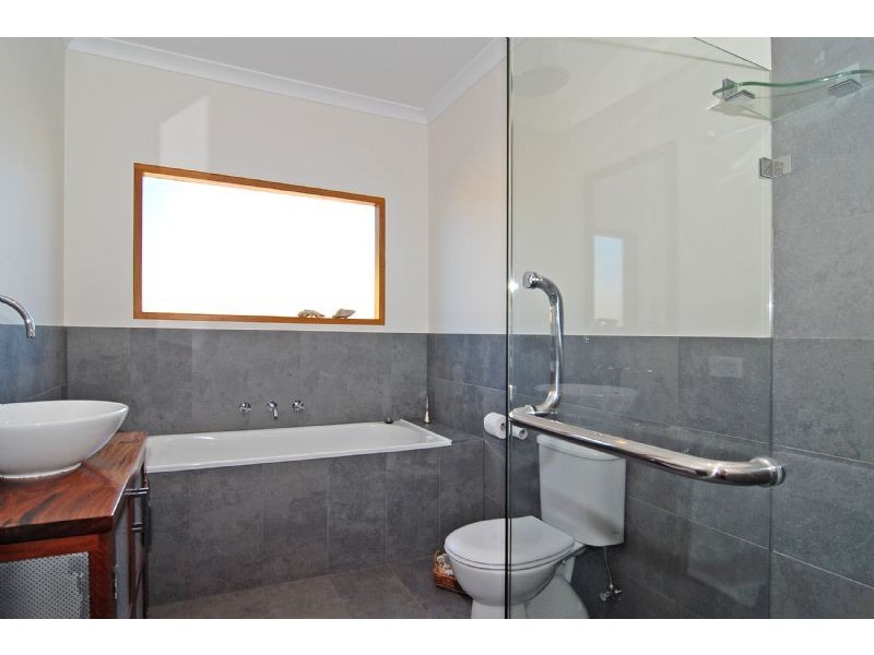15 Wattlehill Grove, St Leonards VIC 3223