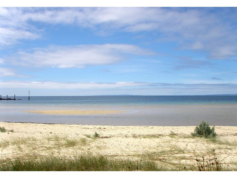 14 Dudley Parade, St Leonards VIC 3223