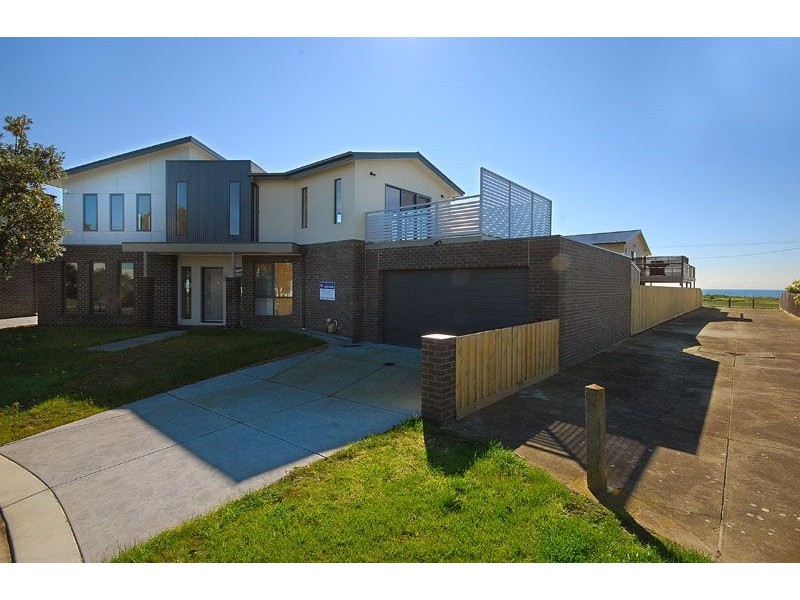3/13 Gregory Court, Indented Head VIC 3223