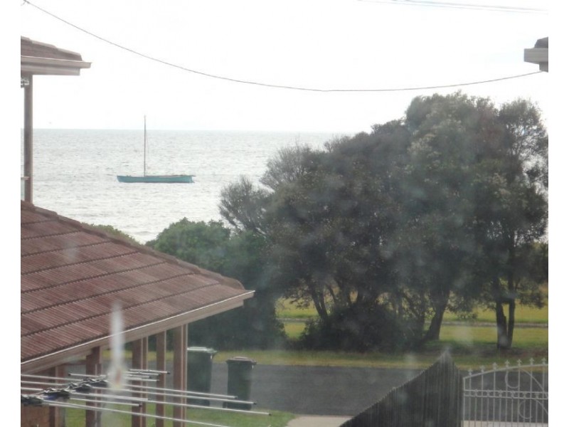 2/13 Gregory Court, Indented Head VIC 3223