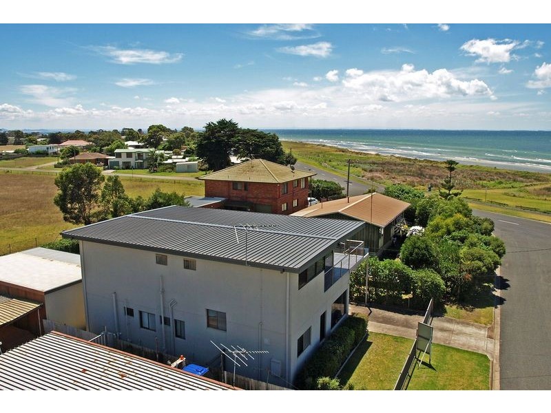 4 Brett Drive, Indented Head VIC 3223