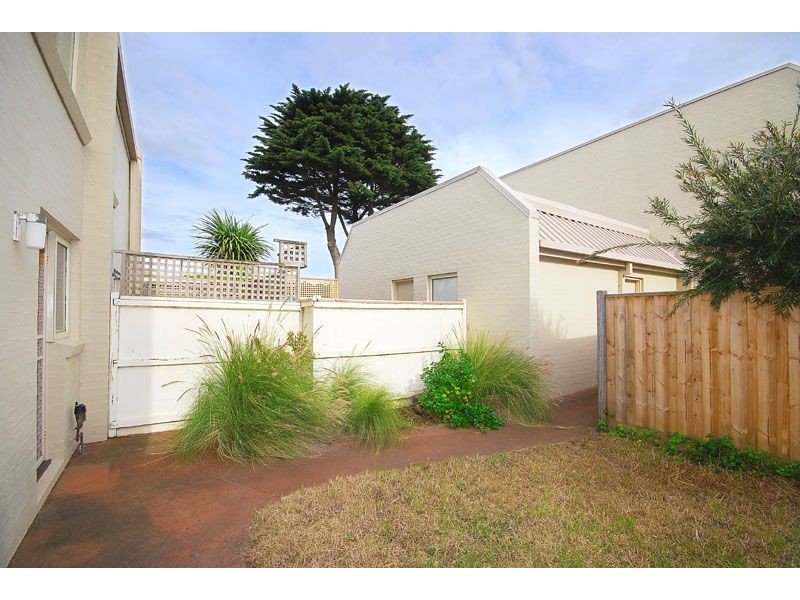 1/314 The Esplanade, Indented Head VIC 3223