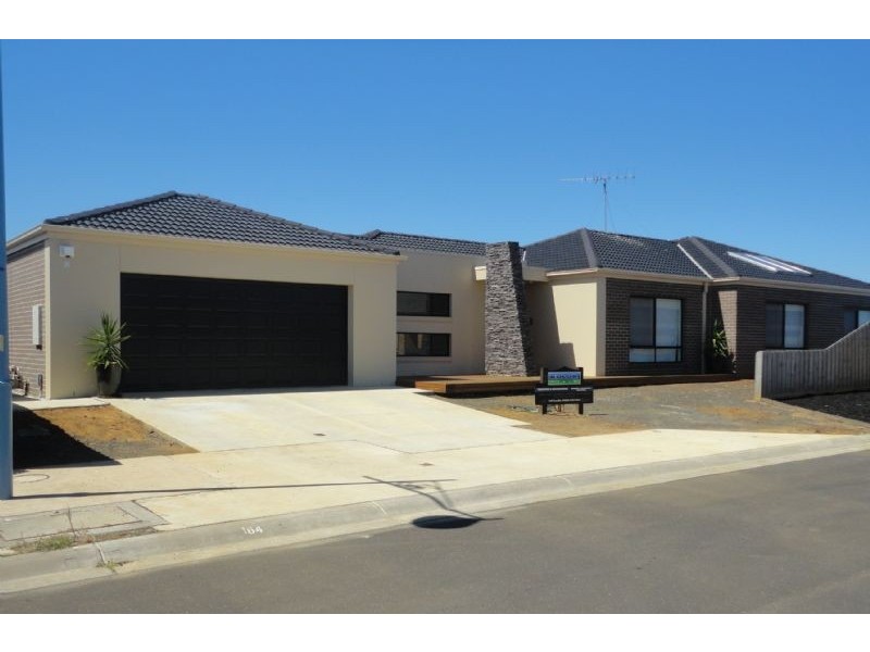 8 Seahorse Court, Indented Head VIC 3223