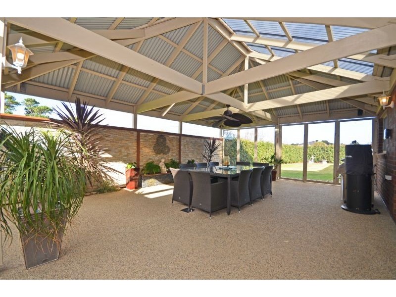 9 Seafarer Court, Indented Head VIC 3223