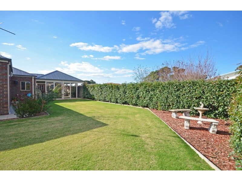9 Seafarer Court, Indented Head VIC 3223