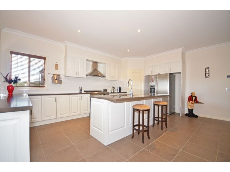 9 Seafarer Court, Indented Head VIC 3223