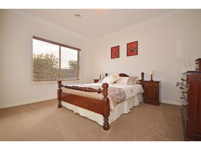 9 Seafarer Court, Indented Head VIC 3223