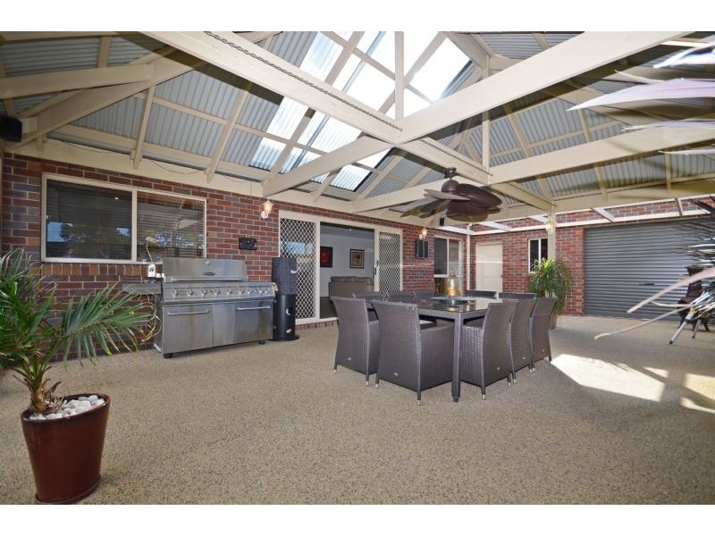 9 Seafarer Court, Indented Head VIC 3223