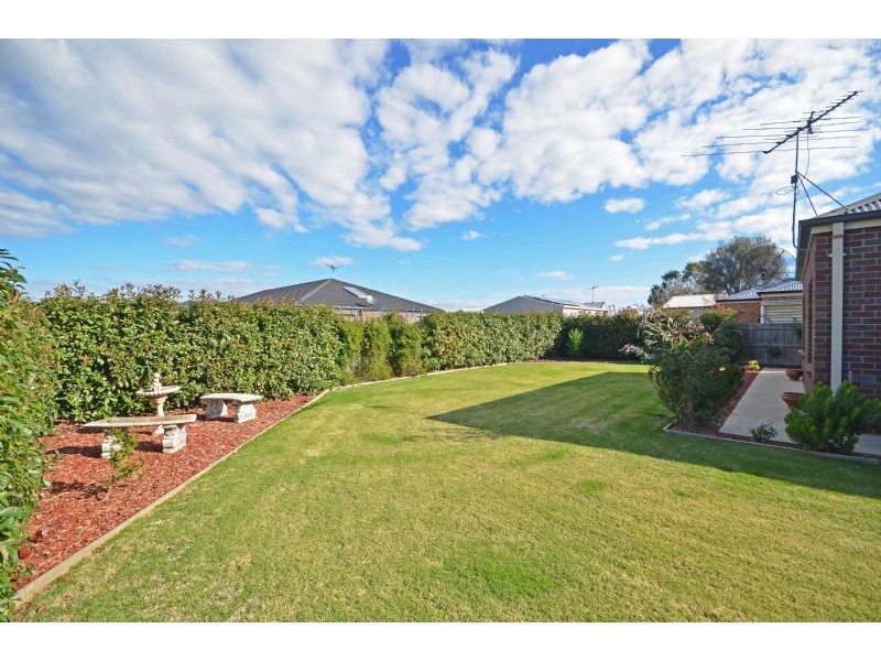 9 Seafarer Court, Indented Head VIC 3223