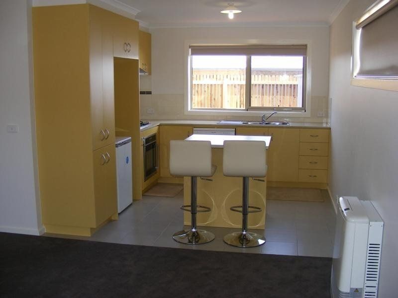 10 Waters Way, St Leonards VIC 3223
