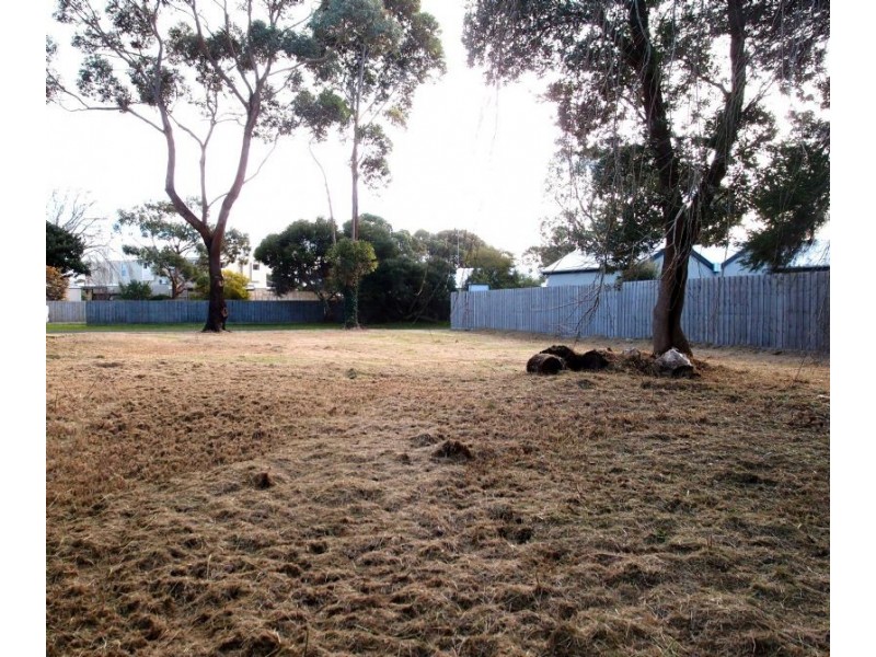 10 Roddick Grove, Queenscliff VIC 3225